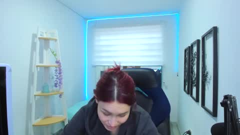 naomy online show from 11/08/25, 08:07