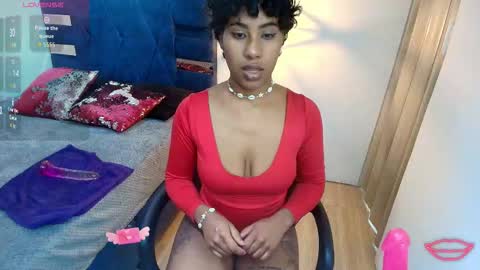 Snapshot of naomy__smith__ chatting on 02/20/26, 08:31 N A O M Y online show from 02/20/26, 08:31