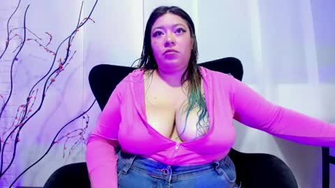 Snapshot of naomy_hh chatting on 04/24/26, 02:30 naomy hh online show from 04/24/26, 02:30