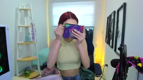 Snapshot of naomy_sex_69 chatting on 10/20/25, 08:20 naomy_sex_69 online show from 10/20/25, 08:20