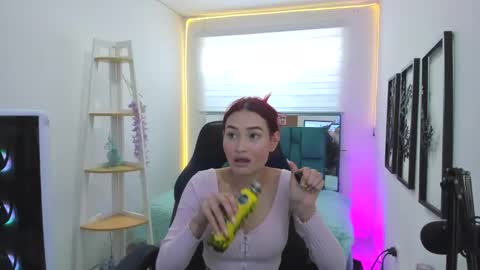 Snapshot of naomy_sex_69 chatting on 10/25/25, 08:03 naomy_sex_69 online show from 10/25/25, 08:03