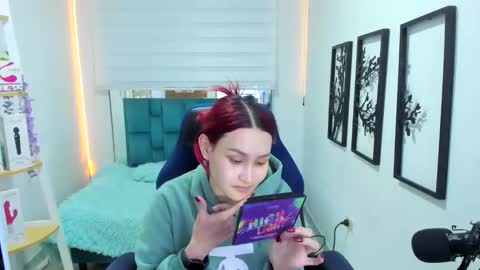 Snapshot of naomy_sex_69 chatting on 11/28/25, 03:42 naomy_sex_69 online show from 11/28/25, 03:42