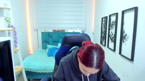 Snapshot of naomy_sex_69 chatting on 12/01/25, 12:15 naomy_sex_69 online show from 12/01/25, 12:15