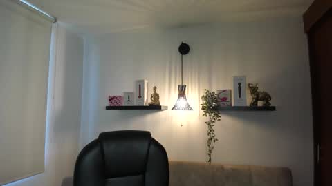 Snapshot of naomy_stanley chatting on 03/15/26, 09:21 Naomy Stanley online show from 03/15/26, 09:21