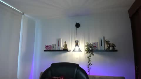 Snapshot of naomy_stanley chatting on 03/25/26, 08:48 Naomy Stanley online show from 03/25/26, 08:48