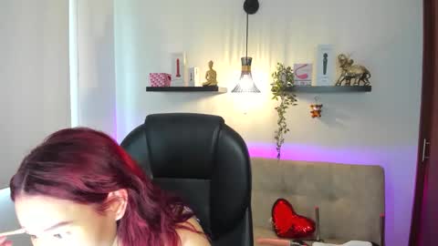 Snapshot of naomy_stanley chatting on 04/12/26, 04:23 Naomy Stanley online show from 04/12/26, 04:23