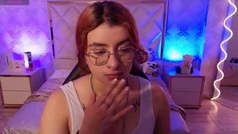 Naomy  online show from 11/24/25, 04:01