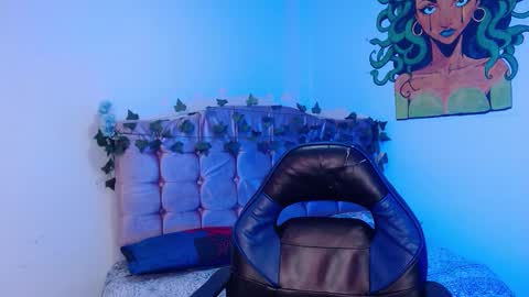 Nao online show from 11/21/25, 12:15