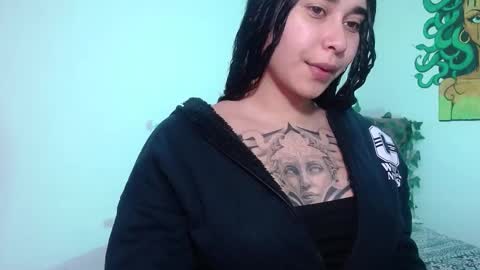 Snapshot of naomybenedetti chatting on 12/18/25, 12:55 Nao online show from 12/18/25, 12:55