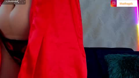 Snapshot of naomycole_ chatting on 02/25/25, 10:50 Naomy Cole online show from 02/25/25, 10:50