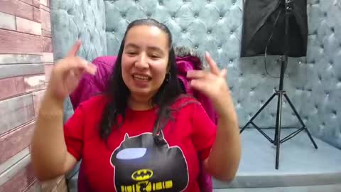 Snapshot of naomyprinces_ chatting on 12/05/24, 01:06 Bulma Heidi online show from 12/05/24, 01:06