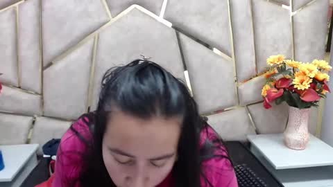 Snapshot of naomyprinces_ chatting on 01/28/25, 01:38 Bulma Heidi online show from 01/28/25, 01:38