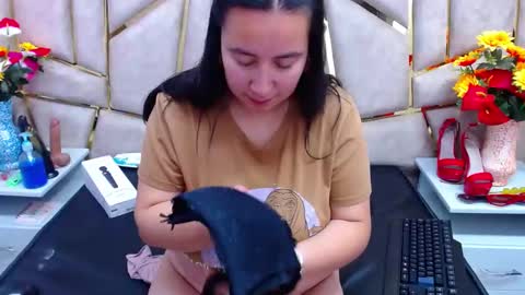 Snapshot of naomyprinces_ chatting on 01/30/25, 02:36 Bulma Heidi online show from 01/30/25, 02:36