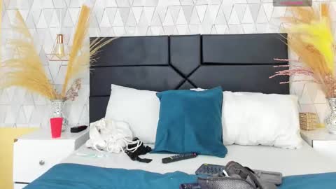 Naomy online show from 02/02/26, 07:34