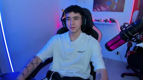 sebastian online show from 02/04/25, 05:53