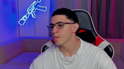 Snapshot of naranjo_seb chatting on 04/07/26, 05:08 sebastian online show from 04/07/26, 05:08