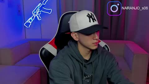 Snapshot of naranjo_seb chatting on 04/10/26, 07:35 sebastian online show from 04/10/26, 07:35