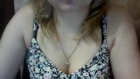 Snapshot of narcisjill chatting on 12/16/24, 06:27 NarcisJill online show from 12/16/24, 06:27