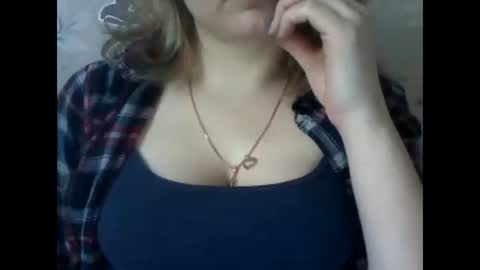 Snapshot of narcisjill chatting on 12/17/24, 12:43 NarcisJill online show from 12/17/24, 12:43