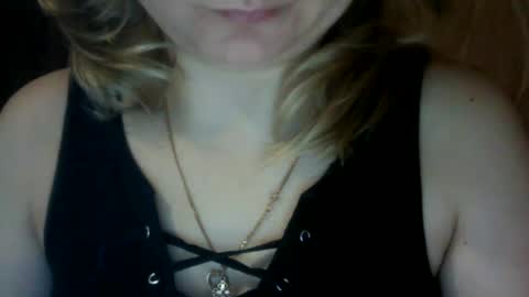 Snapshot of narcisjill chatting on 12/20/24, 06:08 NarcisJill online show from 12/20/24, 06:08