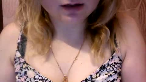 Snapshot of narcisjill chatting on 01/22/25, 12:49 NarcisJill online show from 01/22/25, 12:49