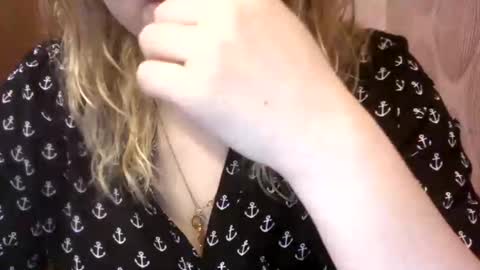 Snapshot of narcisjill chatting on 01/26/25, 12:01 NarcisJill online show from 01/26/25, 12:01