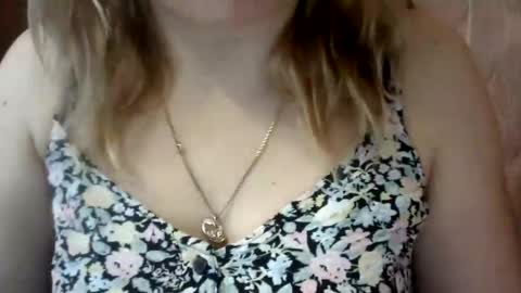 Snapshot of narcisjill chatting on 02/12/25, 11:18 NarcisJill online show from 02/12/25, 11:18