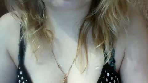 Snapshot of narcisjill chatting on 02/28/25, 10:50 NarcisJill online show from 02/28/25, 10:50