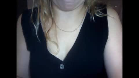 Snapshot of narcisjill chatting on 10/21/25, 08:20 NarcisJill online show from 10/21/25, 08:20