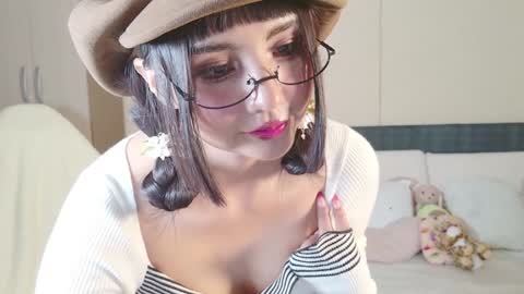 Snapshot of naree_masaki chatting on 01/31/25, 01:45 Naree online show from 01/31/25, 01:45