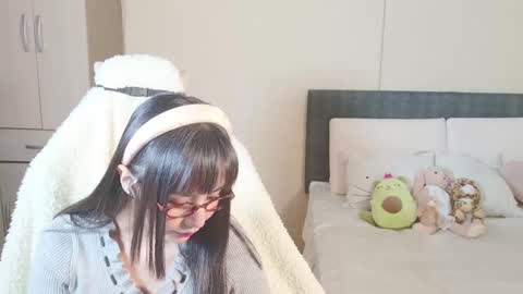 Snapshot of naree_masaki chatting on 03/10/25, 10:04 Naree online show from 03/10/25, 10:04