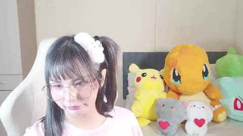 Snapshot of naree_masaki chatting on 11/02/25, 11:23 Naree online show from 11/02/25, 11:23