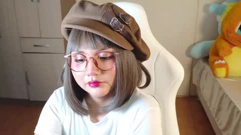 Snapshot of naree_masaki chatting on 04/20/26, 11:35 Naree online show from 04/20/26, 11:35