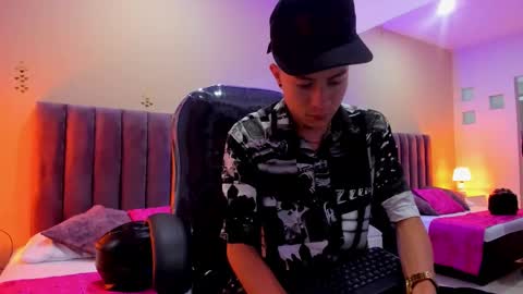 Snapshot of nascary_fox chatting on 11/01/25, 07:49 Nascary Fox online show from 11/01/25, 07:49