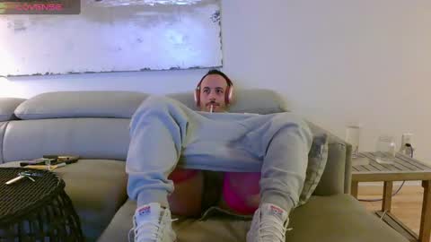 nassobout online show from 01/30/25, 05:41