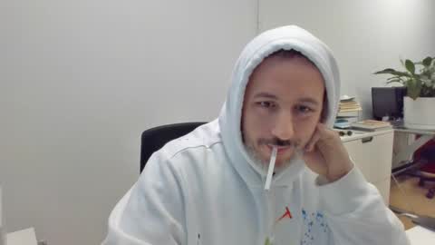 nassobout online show from 02/20/25, 09:42