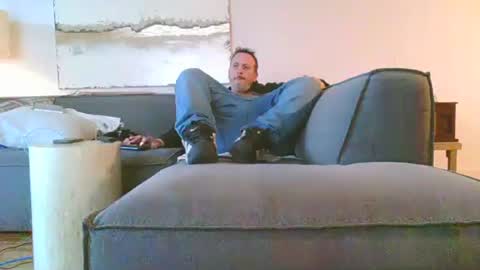 Snapshot of nassobout chatting on 05/03/26, 11:33 nassobout online show from 05/03/26, 11:33