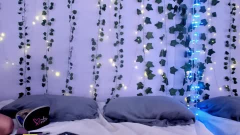 Maira online show from 01/23/25, 03:48