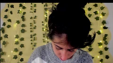 Maira online show from 02/09/25, 02:38