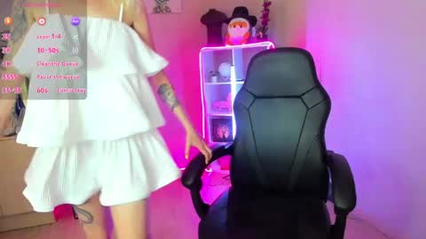 Snapshot of nastasya_cute chatting on 06/05/26, 01:45 Nastya online show from 06/05/26, 01:45