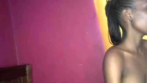Snapshot of nasty_bee2 chatting on 06/15/26, 12:29 NAS online show from 06/15/26, 12:29