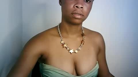 Snapshot of nasty_bella22 chatting on 05/06/26, 10:04 nasty_bella22 online show from 05/06/26, 10:04