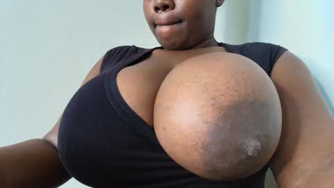 Snapshot of nasty_nohelah chatting on 04/15/26, 05:03 chimummy online show from 04/15/26, 05:03