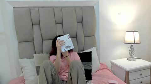 Snapshot of nastya_fantasy chatting on 12/31/24, 06:13 Nastya online show from 12/31/24, 06:13