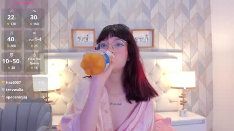 Snapshot of nastya_fantasy chatting on 02/05/25, 10:22 Nastya online show from 02/05/25, 10:22