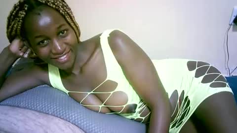 Marie online show from 09/19/25, 07:14