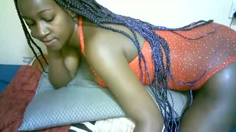 Marie online show from 10/13/25, 07:03