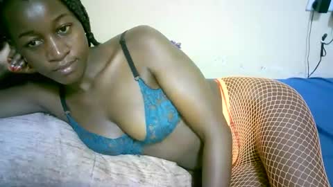 Marie online show from 11/05/25, 04:45