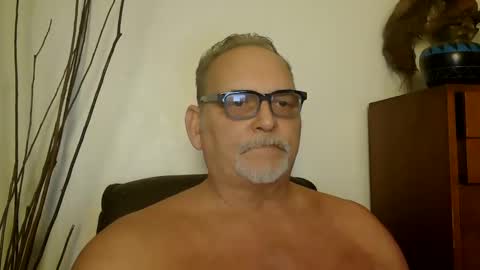 Snapshot of nastydaddyfatcock8 chatting on 12/26/24, 11:03 Daddy online show from 12/26/24, 11:03