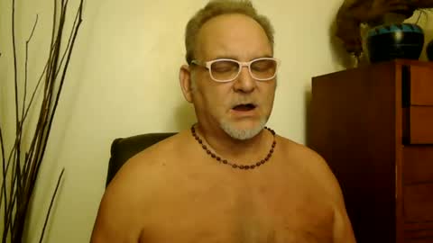 Snapshot of nastydaddyfatcock8 chatting on 02/02/25, 02:27 Daddy online show from 02/02/25, 02:27